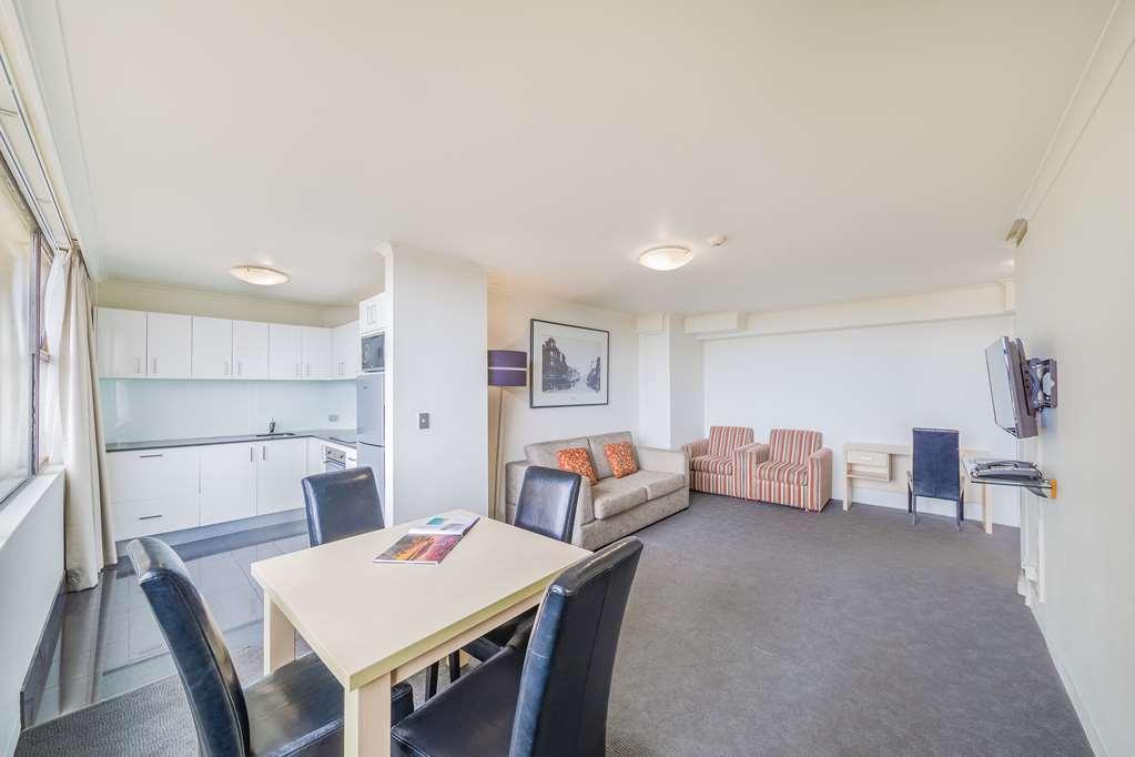 Oaks Sydney Hyde Park Suites Phòng bức ảnh